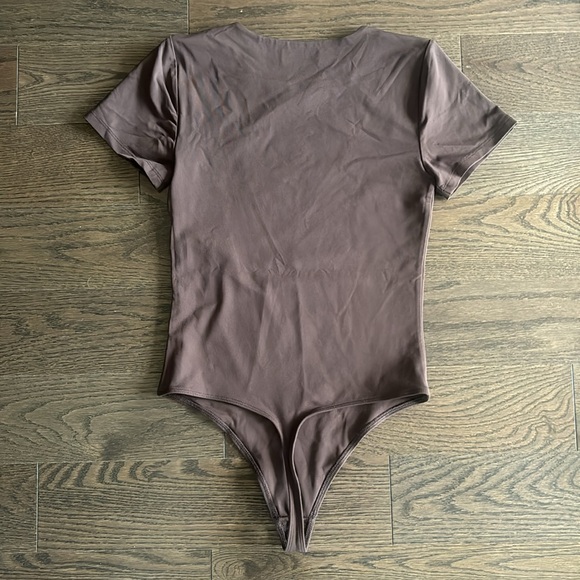 Babaton Contour Crew bodysuit - Picture 3 of 5